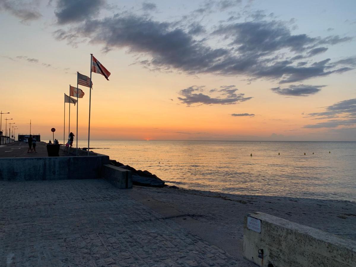 Villa Magulie, Le Calme En Bord De Plage Ver-sur-Mer Luaran gambar