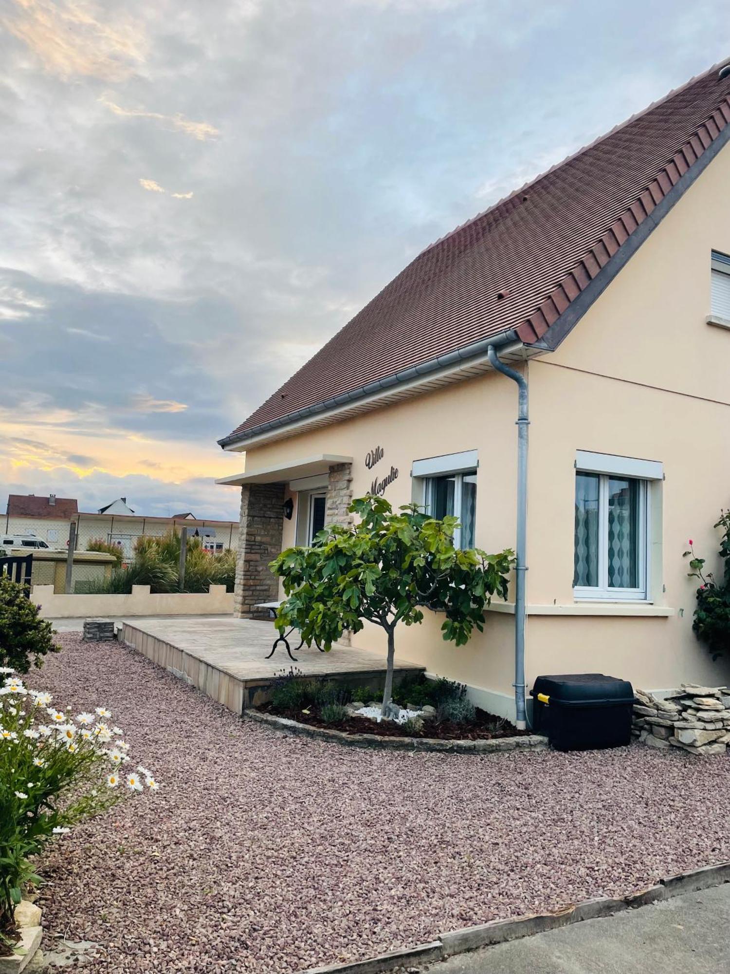 Villa Magulie, Le Calme En Bord De Plage Ver-sur-Mer Luaran gambar